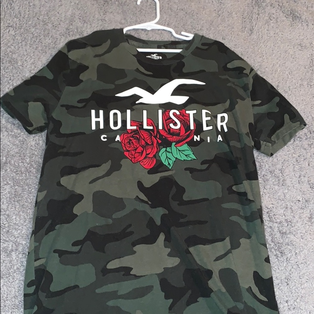 Hollister T-Shirt
